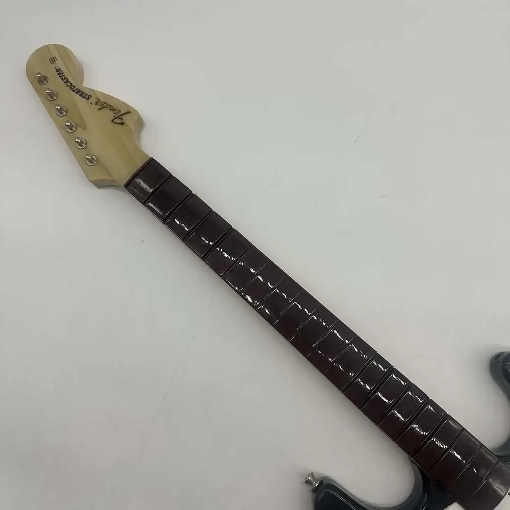 Rock Band 2 Fender Stratocaster Model NWGTS2 Guitar Controller for Wii NO DONGLE